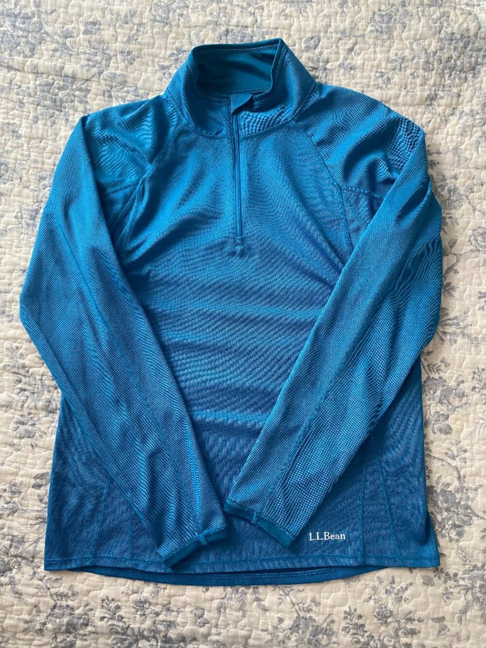 LL Bean Women's Medium Blue Lightweight Pullover 1/4 zip Long Sleeve w/thumbhole